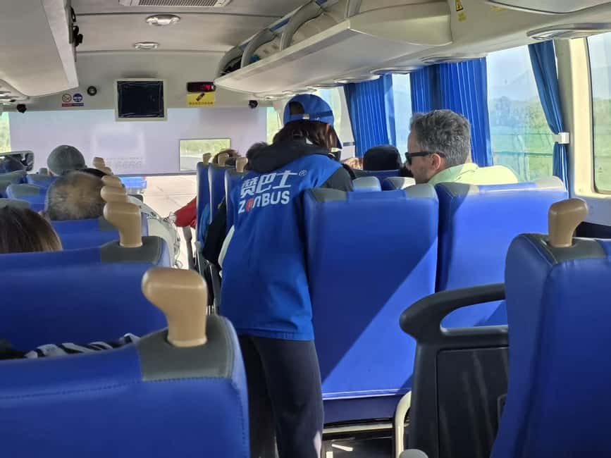 Beijing: Mutianyu Great Wall Day Trip by Bus with Tickets - Guide support and English help, from Maggie to Dao