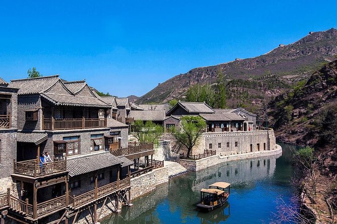 Beijing Mutianyu Great Wall Tour with Night View of Simatai and Gubei Water Town - What to ask your guide before you start climbing
