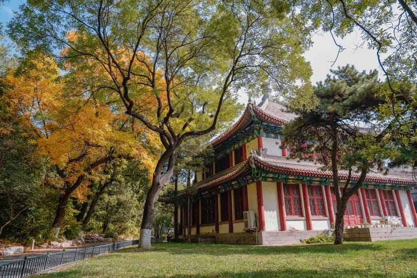 Beijing: Peking University Campus Guided Walking Tour - Hua Biao ornamental pillars and Qilin statues, with hidden meanings