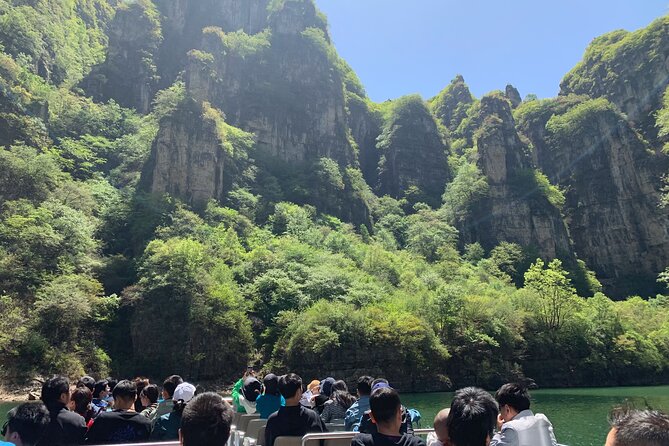 Beijing Private Tour to Badaling Great Wall and Longqing Gorge with Boat Ride - What your guide actually does: history, pacing, and the small kindnesses
