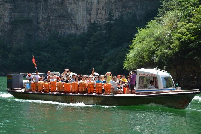 Beijing Private Tour to Badaling Great Wall and Longqing Gorge with Boat Ride - Hotel pickup and the private car, your day’s biggest time-saver