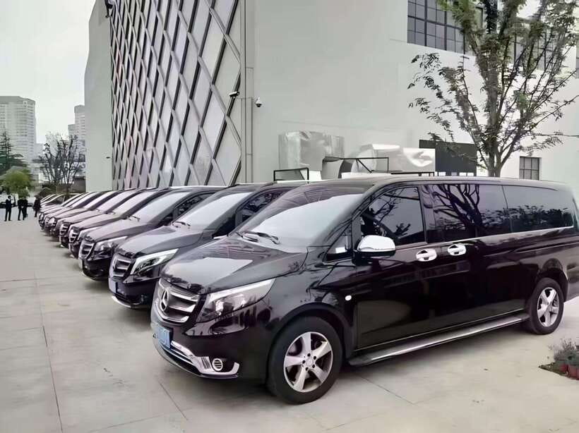 Beijing: private transfer to Great Wall from airport/hotel - How the driver operation works, including ticket help and waiting points