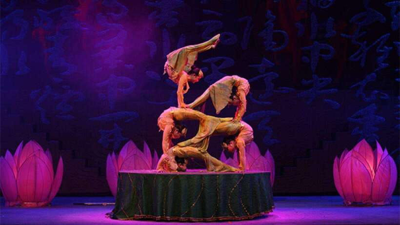 Beijing: Red Theatre Acrobatics Show Ticket-Local Must-See - Ticket timing and seating, how to keep your night stress-free