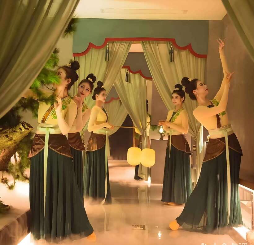 Beijing Royal Dinning Experience with cultural performance - A Royal Courtyard Close to the Forbidden City