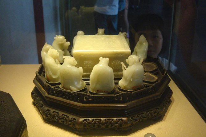 Beijing's Forbidden City with Special Viewing of Treasure Gallery and the Great Wall Ruins at Badaling - Should you book this tour?