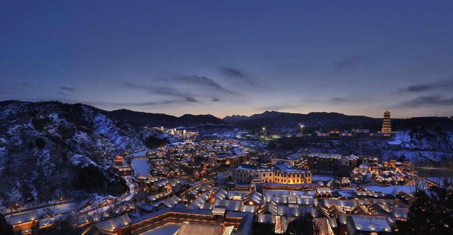 Beijing: Simatai Great Wall & Gubei Water Town Private Tour - Cable car first: saving energy for the towers you’ll want