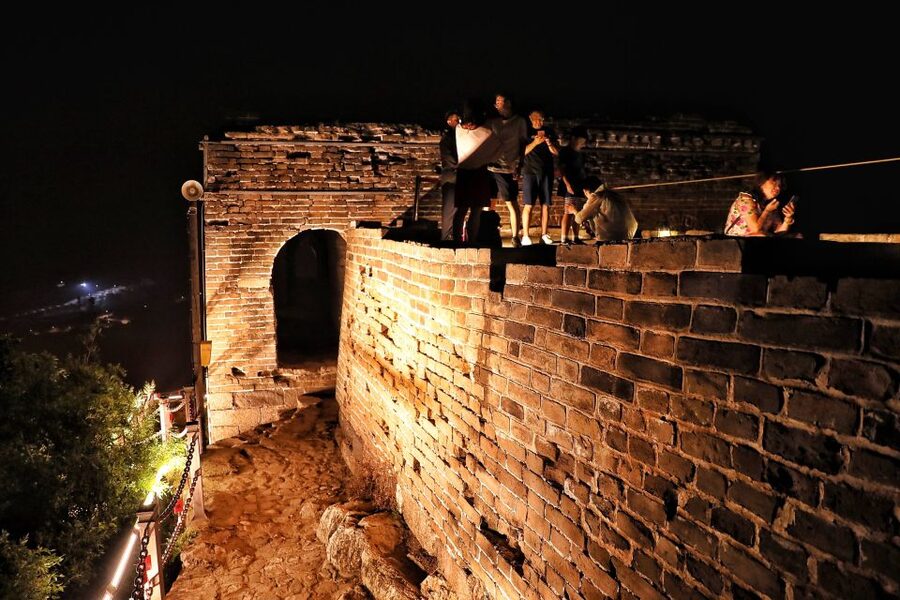 Beijing: Simatai Great Wall & Gubei Water Town Private Tour - Guide support that actually changes your day