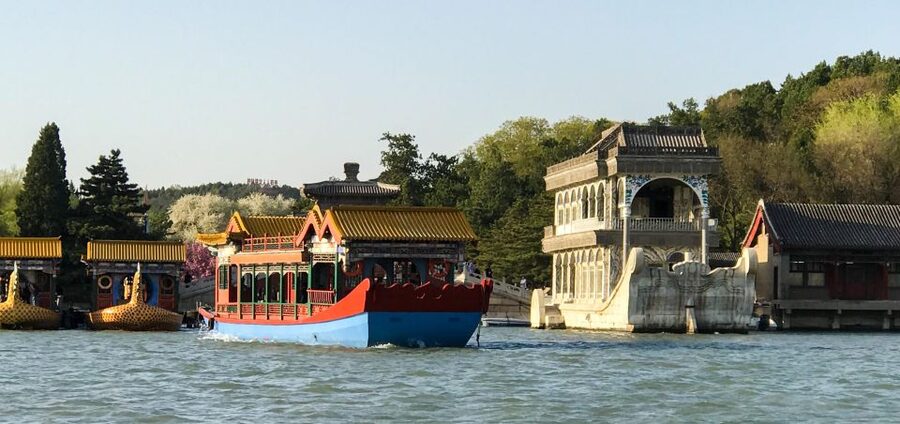 Beijing:Summer Palace Private/Group Tour or book Ticket Only - Longevity Hill and Feng Shui: The Bat Shape Explanation