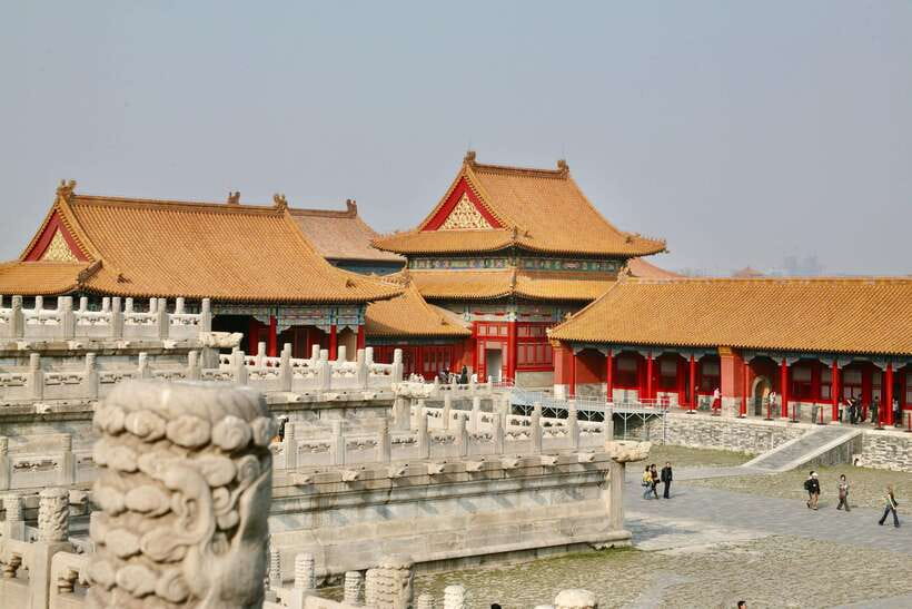Beijing: T-Square & Forbidden City Group or Private Tour - Guide quality is the difference between seeing and understanding