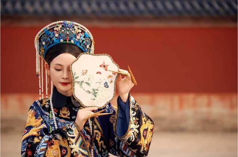 Beijing: Traditional Chinese Costume Makeover & Photo Shoot - Where This Starts: Jinyuhutong Station and the Fast Start