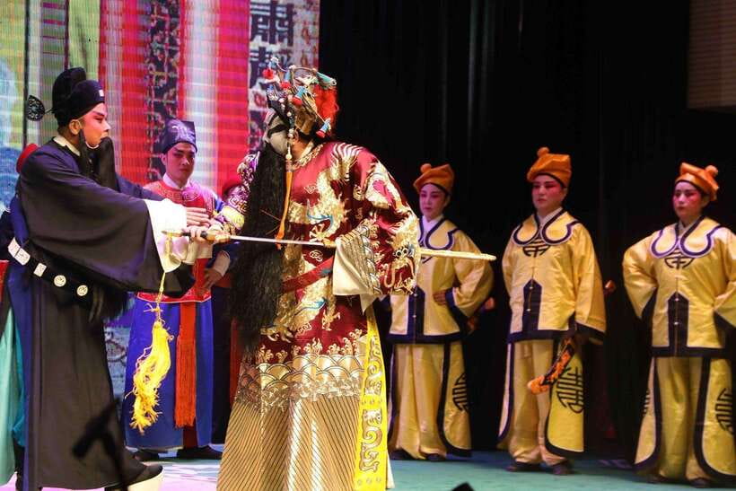 Beijing: Traditional Cultural Show Peking Opera Tickets - What the show feels like: classic Peking Opera storytelling
