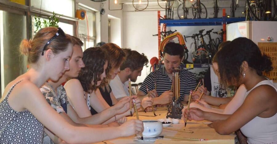 Beijing Wangfujing Calligraphy Class Nearby Forbidden City - Finding the Sun World Dynasty meeting point, the easy way