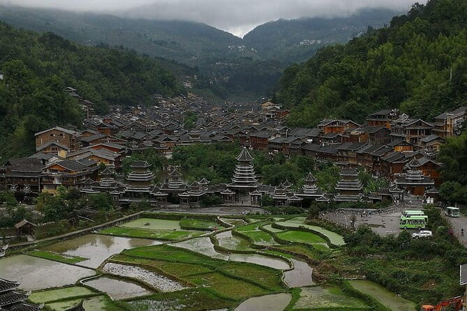 Best of Guilin Li River Xianggong Hill and Yulong River - Xingping Town and Yangdi Village: where the scenery feels lived-in
