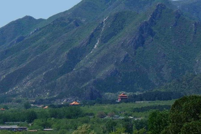 Boutique Tour: Juyongguan, Sacred Way and Dingling of Ming Tombs - The Sacred Way of Ming Tombs: Statues With Purpose