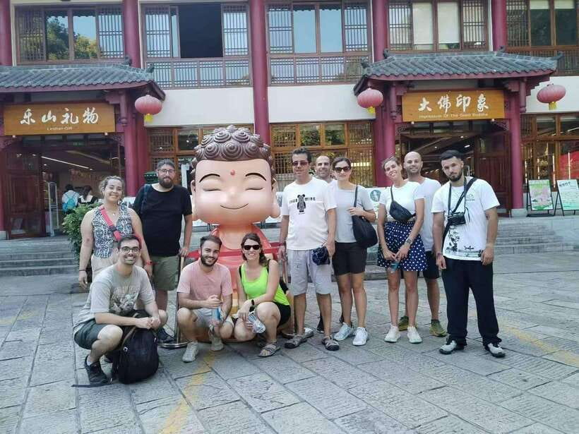 Chengdu: Giant Panda and Leshan Buddha Day Trip - Why the Leshan Drive Feels Like Part of the Tour