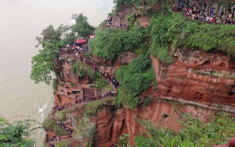Chengdu: Leshan Grand Buddha Full-Day Private Trip - Private Guide and Driver, How the Trip Stays Easy