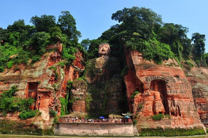 Chengdu: Panda Base Leshan Buddha Tour(or Half Day Panda Base ) - Group size, guide style, and why the language setup helps