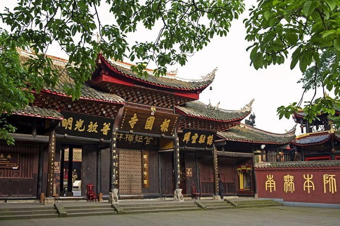 Chengdu Private Day Tour to Emei Mountain with Lunch and Cable Car Ride - First Look at Mount Emei: UNESCO, Temples, and Big Views