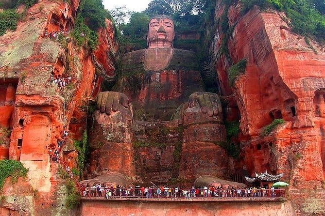 Chengdu Private Day Tour to Emei Mountain with Lunch and Cable Car Ride - Tips for a Smoother Day on Emei Mountain