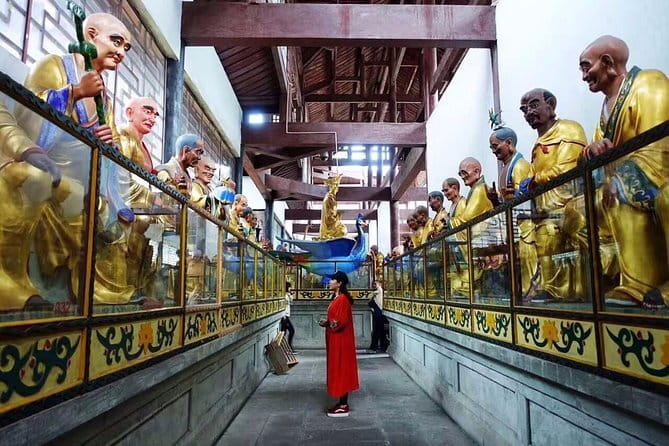 Chengdu Private Day Tour to Emei Mountain with Lunch and Cable Car Ride - Should You Book This Chengdu to Emei Private Tour?