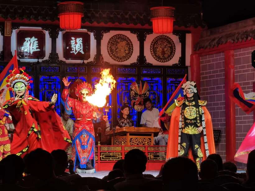 Chengdu: Sichuan Opera Face-Changing and Acrobatics Show - Why Shufeng Yayun Feels Like Chengdu Theater, Not Just a Ticket
