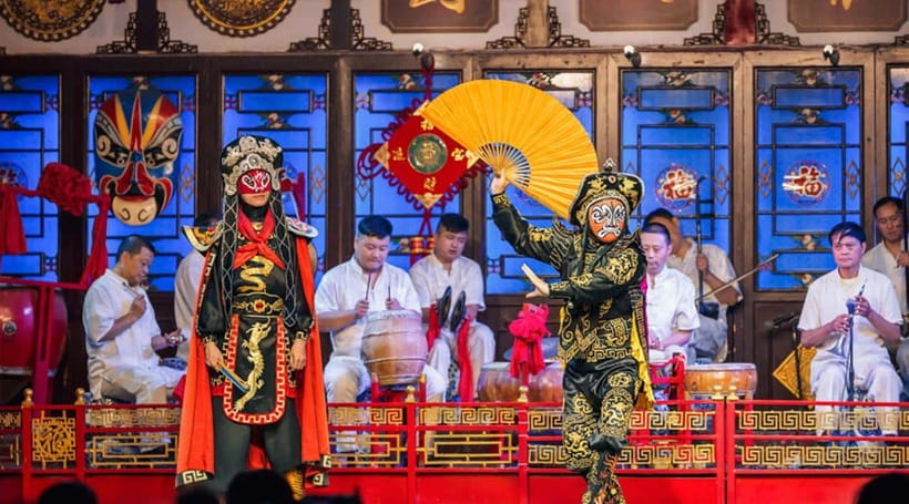 Chengdu: Sichuan Opera Show ShufengYayun & Covered Bowl Tea - Language and group size: you do not need Chinese to enjoy it