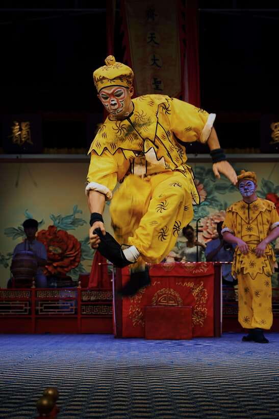 Chengdu Sichuan Opera Show Ticket - Shu Feng Ya Yun - Timing That Works: 20:00 Start, 90 Minutes, and Costume Time