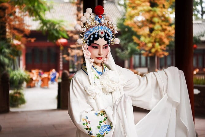 Chengdu Signature Opera Face Changing and Tea - Key moments you will care about