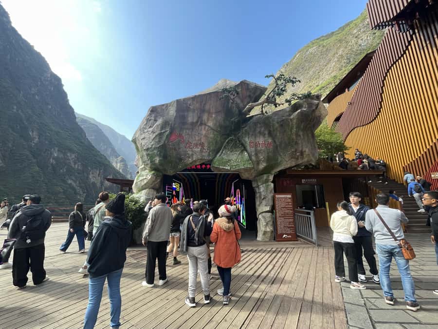 China Shangri-La Tiger Leaping Gorge : A Canyon Adventure - Should You Book This Tiger Leaping Gorge Day Trip?