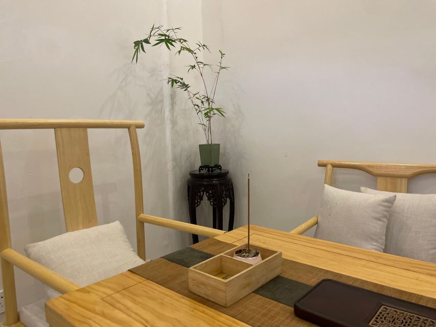 Chinese Tea ceremony in Beijing Hutong courtyard - Price and the extra 100 RMB charge: is it worth it?