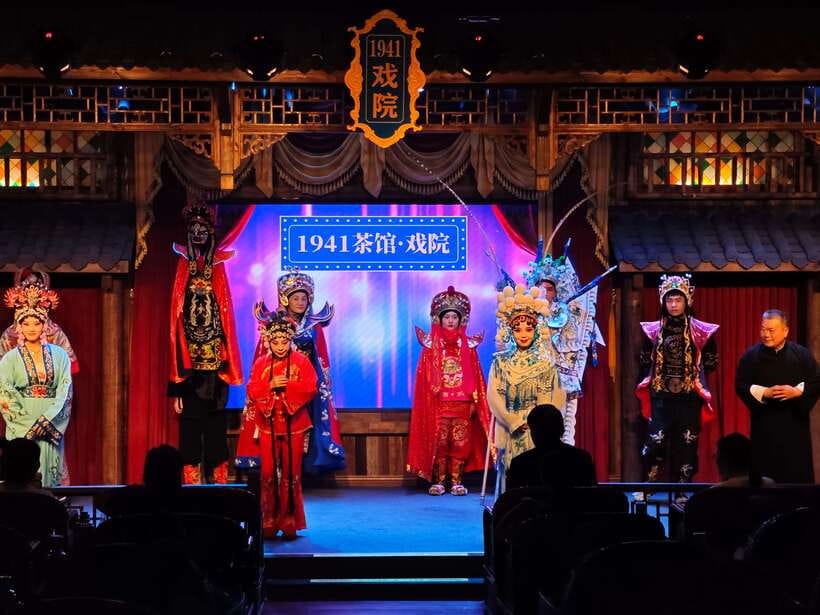 Chongqing 1941 theatre: Tea Art Performance with Folk Art - What You’ll Really Notice in the Show