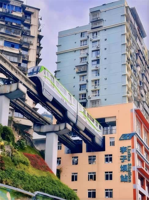 Chongqing deep explore 10 sights & typical lunch and dinner - Key highlights you’ll actually notice