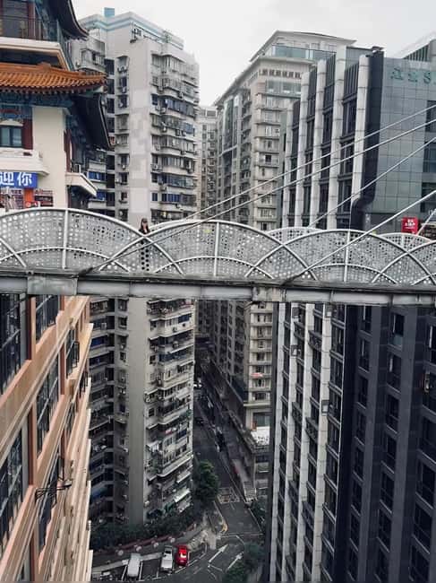 Chongqing deep explore 10 sights & typical lunch and dinner - Hongya Cave at night: the view that makes the day click