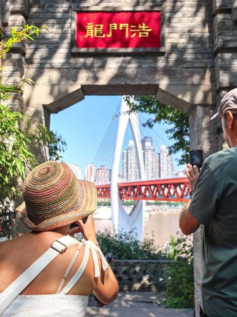 Chongqing: Historical Blocks, Temple, and Mountain Tour - Value Check: Does $88 for 4 Hours Make Sense?