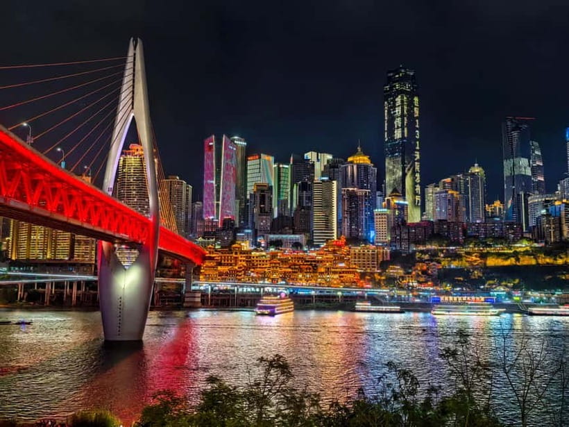 Chongqing: Magic Night View and Secret Viewing Spots Tour - Chongqing Junhao International Business Financial Center: starting with scale