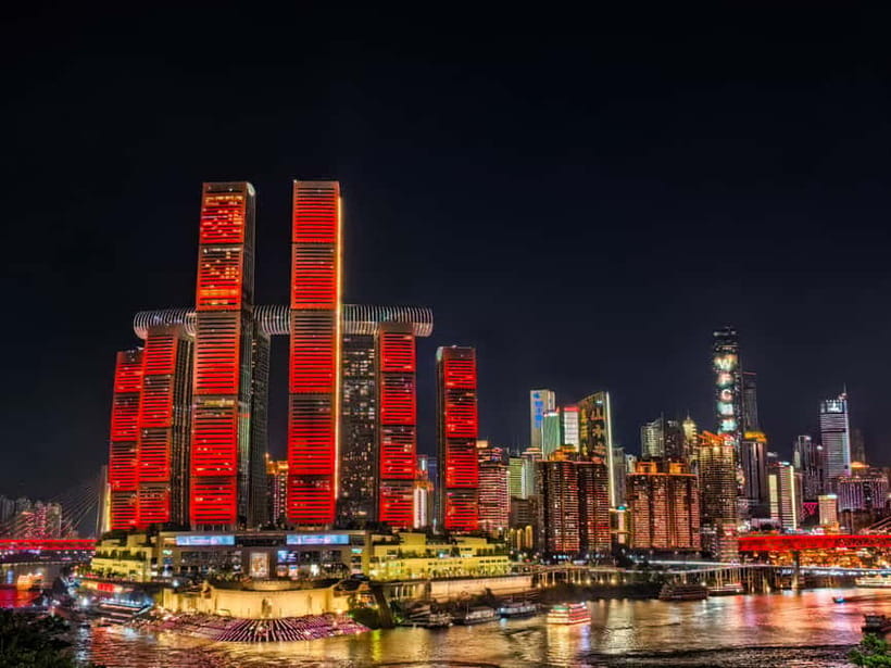 Chongqing: Magic Night View and Secret Viewing Spots Tour - The metro ride: why a quick transit segment is part of the story