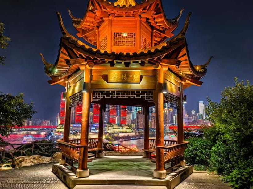 Chongqing: Magic Night View and Secret Viewing Spots Tour - Meeting point and the flow of the evening