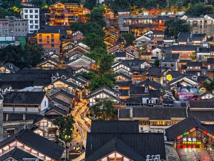 Chongqing: Private Food Tour and Magical Night Views - Tea drinks that mix old and new