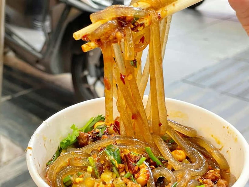 Chongqing: Private Food Tour and Magical Night Views - The food start: desserts that set the tone
