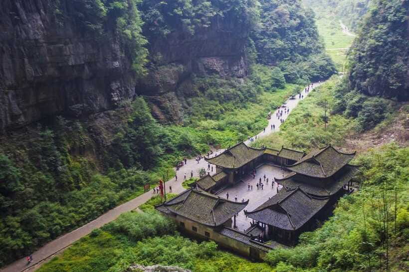 Chongqing: Wulong 2 Spots All-inclusive Luxury Private Trip - Price and logistics: how this tour makes $10 feel meaningful