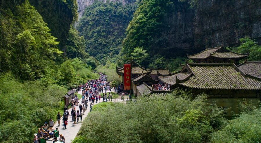 Chongqing: Wulong Private Day Exploration Tour - Valley-Bottom Walkways and Waterfall Viewing Tips