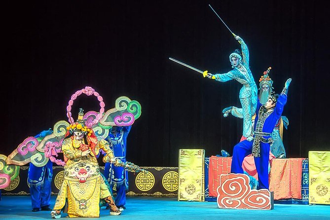 Classsic sichuan Opera at sichuan Provincial Theater - Sichuan Face-Changing in Chengdu, What You Are Paying For