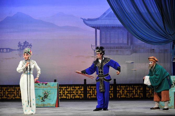 Classsic sichuan Opera at sichuan Provincial Theater - What the Performance Feel Is Like, Even if You Don’t Speak Chinese