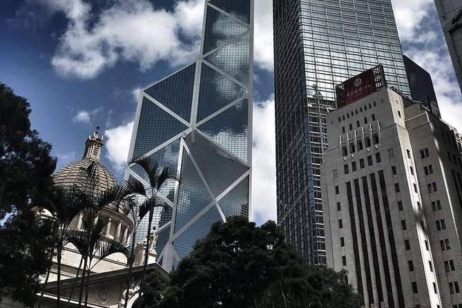 Custom private tour of Hong Kong Island - Half day - Sheung Wan: street art, Feng Shui, and “why this looks the way it does”