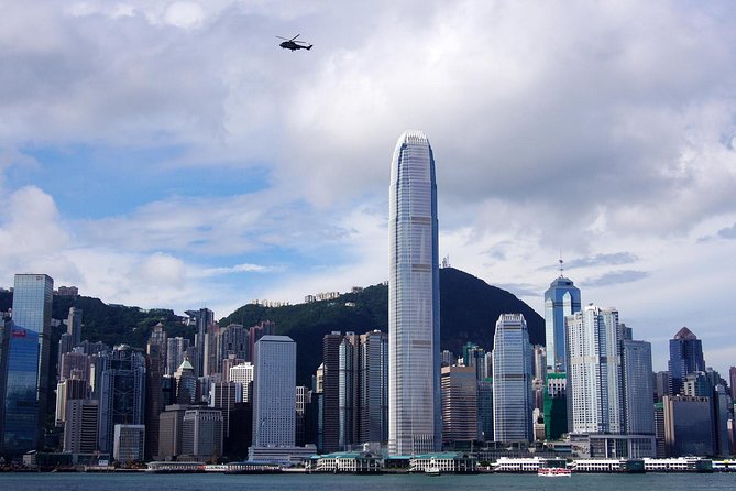 Day Tour to Hong Kong from Guangzhou by Round-way Bullet Train - Bullet Train To Hong Kong: The fast ride, built into the price