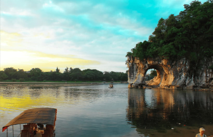 Discover Guilin's Gems:Guangzhou-Bullet Train Highlight Tour - Guangzhou to Guilin by bullet train, the time saver you actually feel