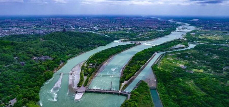 Dujiangyan panda base and irrigation system park day tour - Key highlights to look for