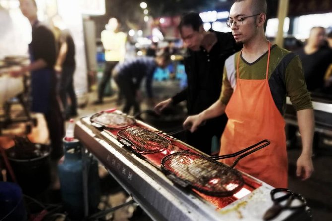 Evening Foodie Adventure in Chengdu the Land of Plenty - Stop 3: Fired beef cake in a local alley, plus spicy glass noodles