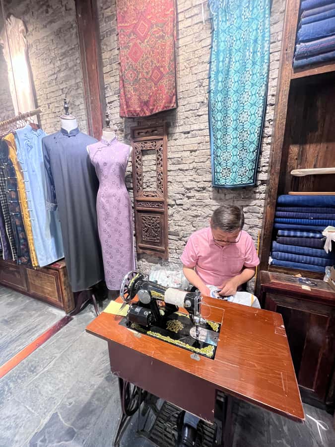 Experience Shanghai Like a Native: A Day in Local Life - Jia Shan Road community market: shopping like a local