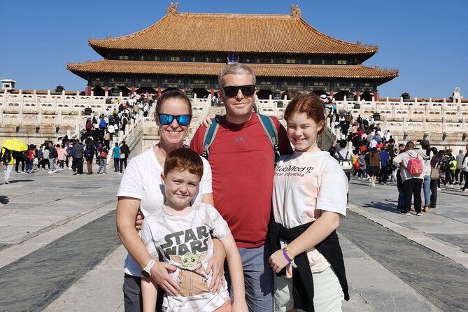 Explore Beijing's Tiananmen,Forbidden city andMutianyu with guide - A full day that keeps Beijing’s top sights in reach